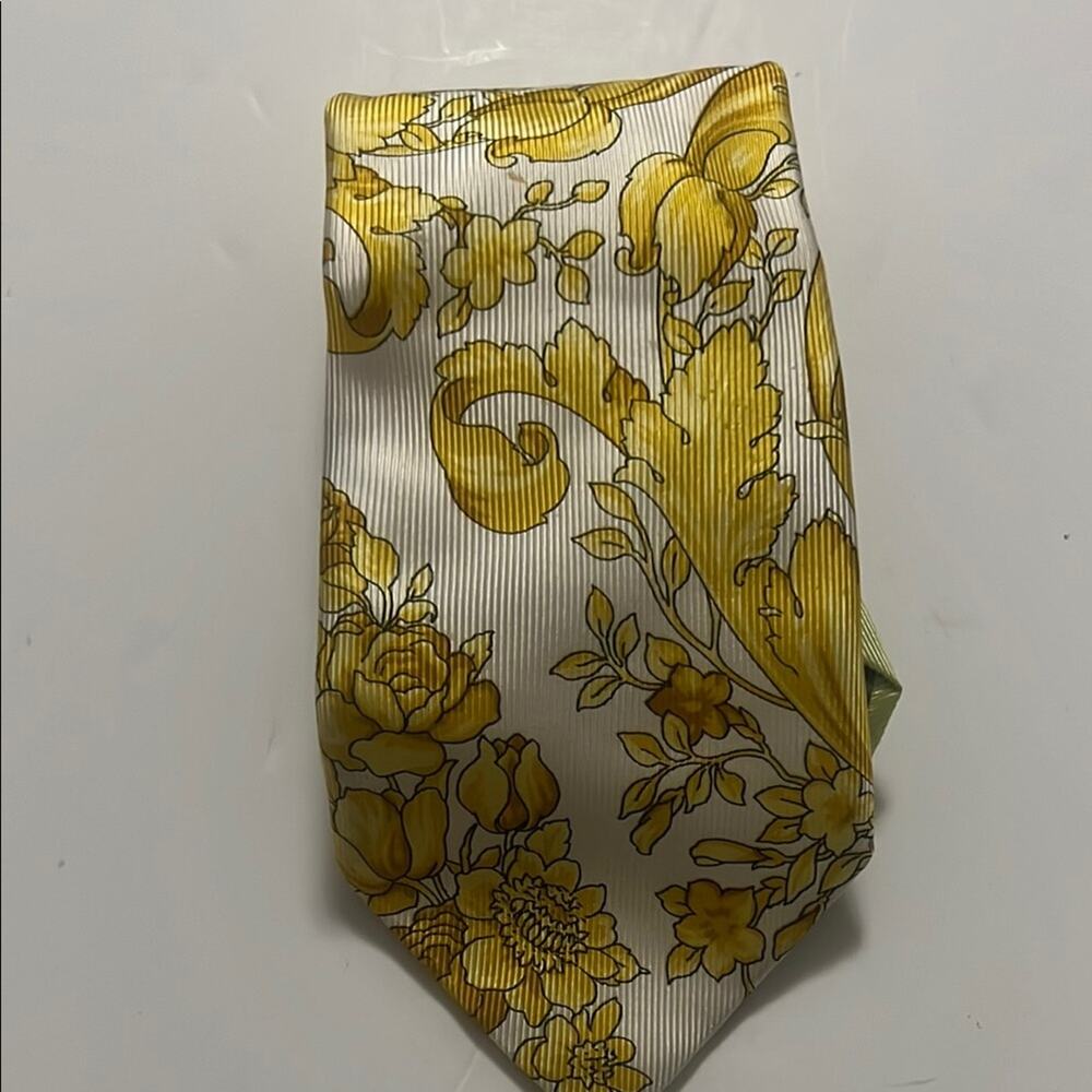 GIANNI VERSACE YELLOW FLORAL TIE 100% SILK